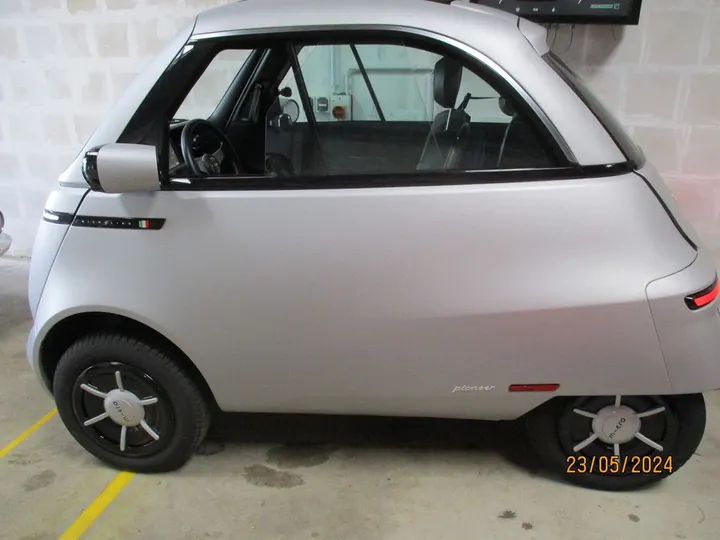 Microlino Pioneer