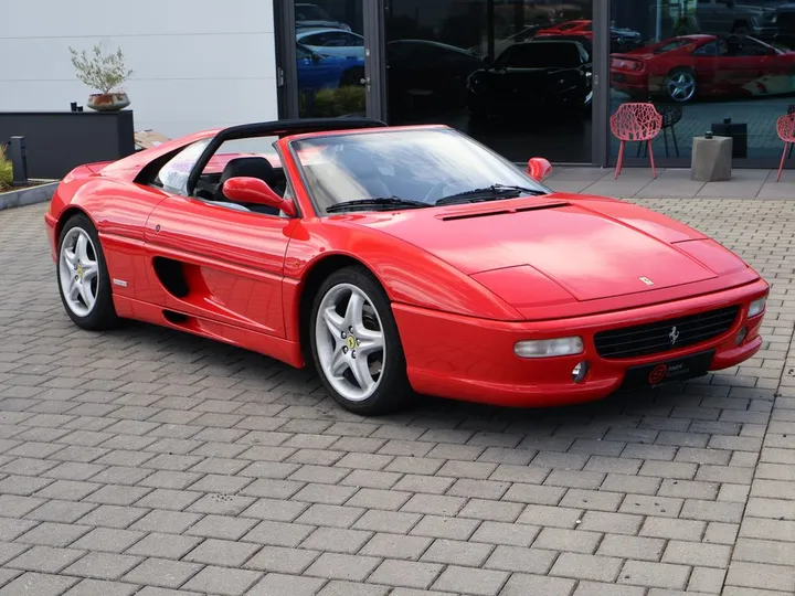 Ferrari F355
