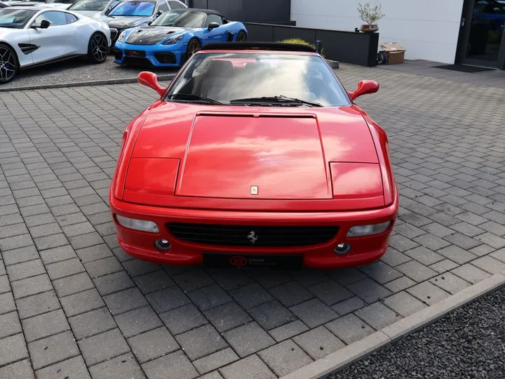 Ferrari F355