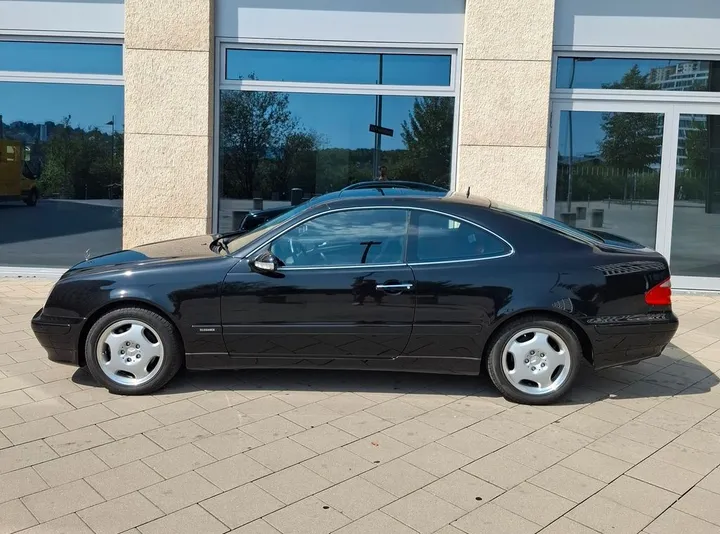 Mercedes-Benz CLK 320