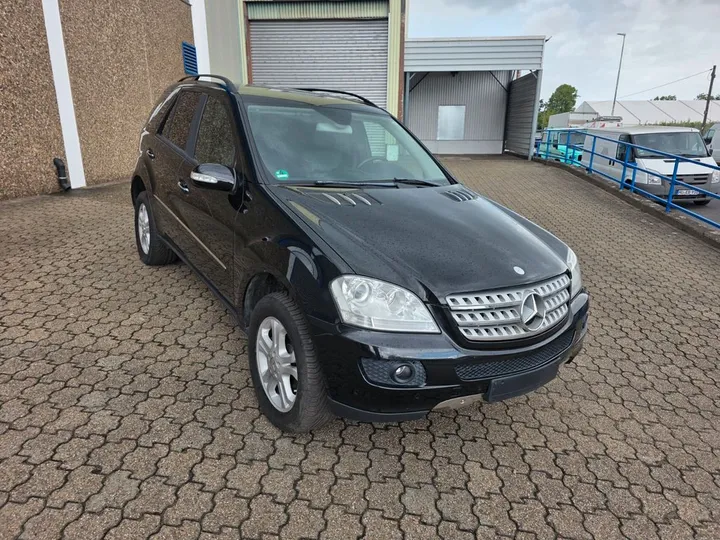 Mercedes-Benz ML 320