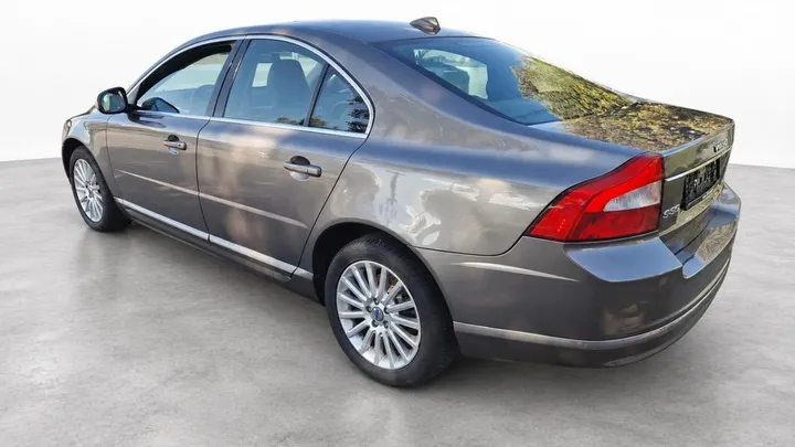 Volvo S80