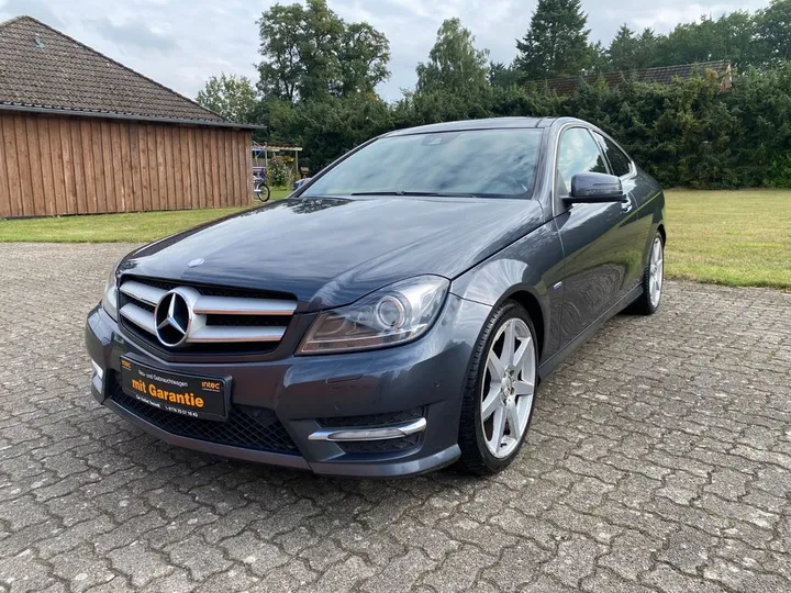 Mercedes-Benz C 220