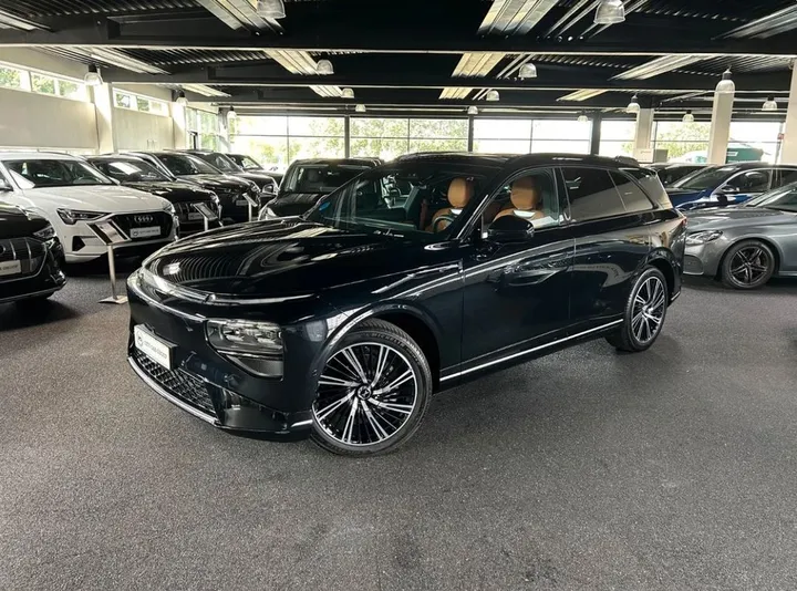 XPENG G9