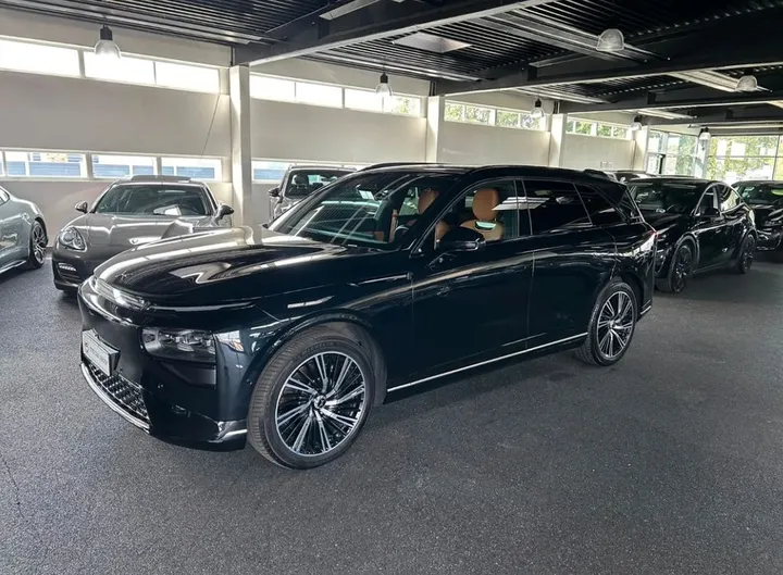 XPENG G9