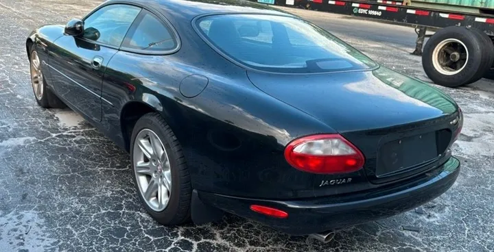 Jaguar XK8