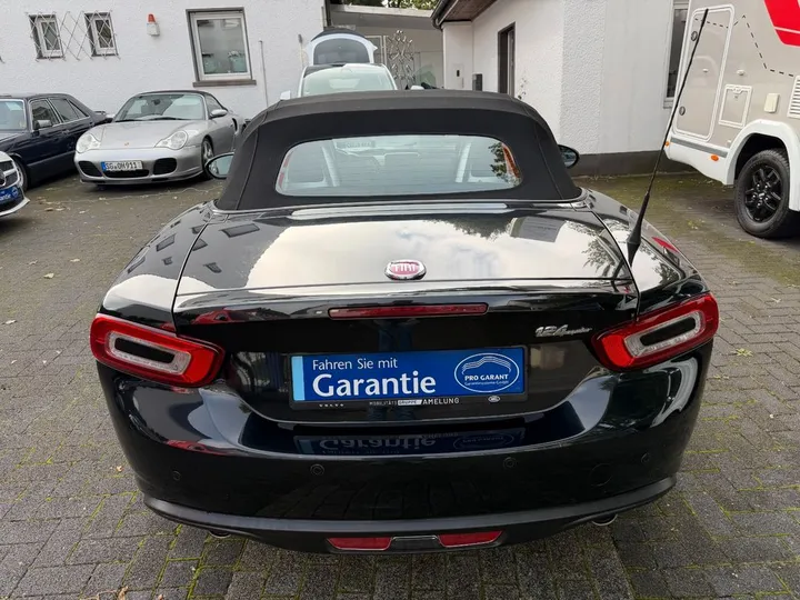 Fiat 124 Spider