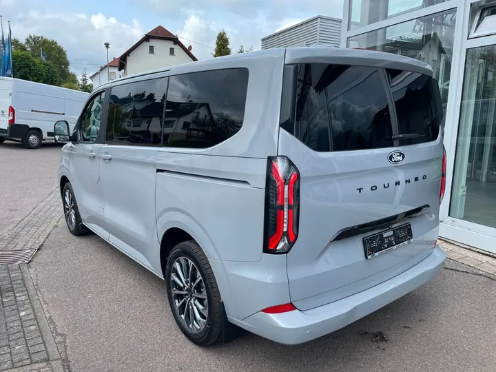 Ford Tourneo Custom