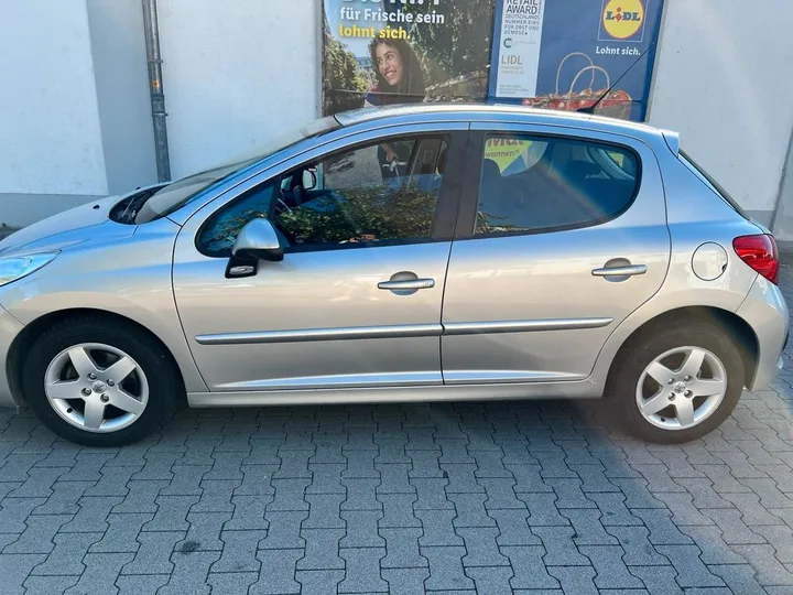 Peugeot 207