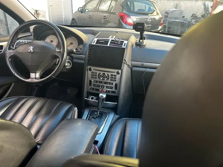 Peugeot 407