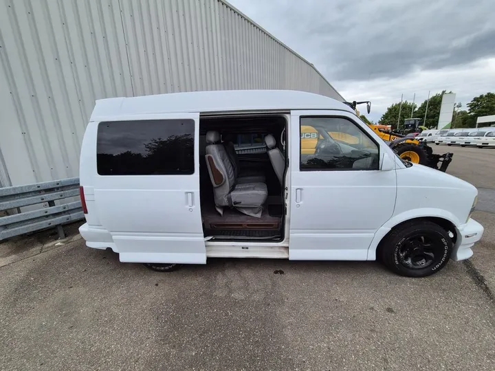 Chevrolet Astro