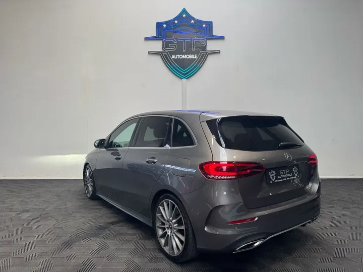 Mercedes-Benz B 220