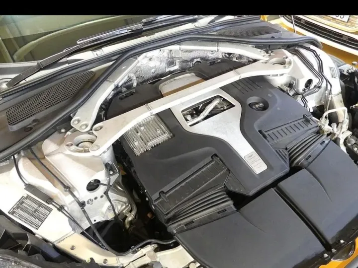 Astonmartin DBX