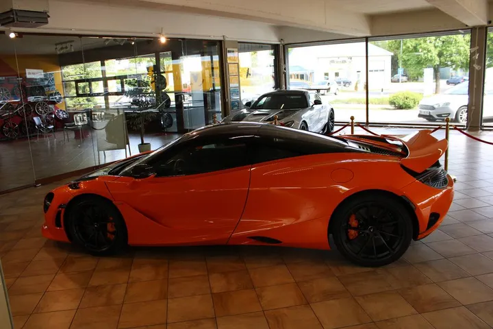 McLaren 750S