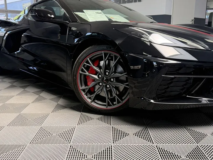 Corvette C8