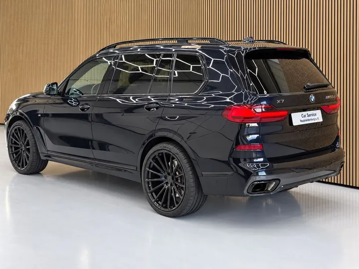 BMW X7 M50