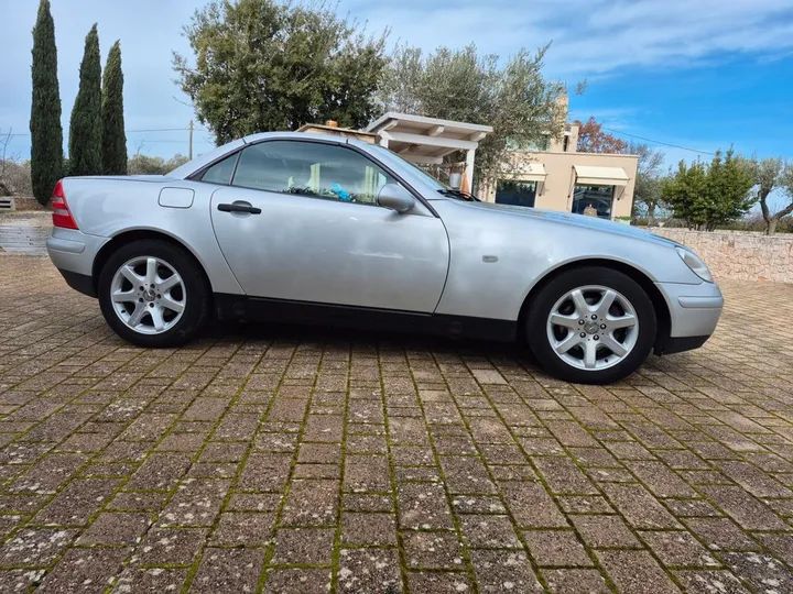 Mercedes-Benz SLK 200