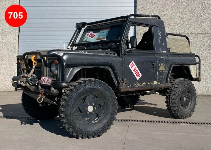 Land Rover Defender