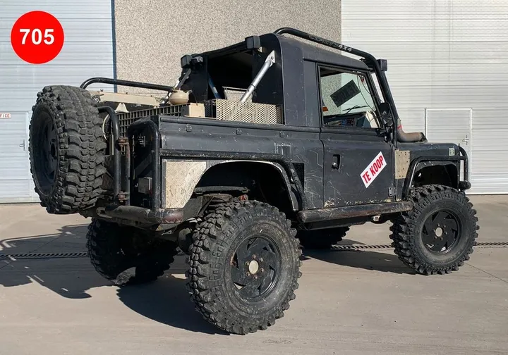 Land Rover Defender