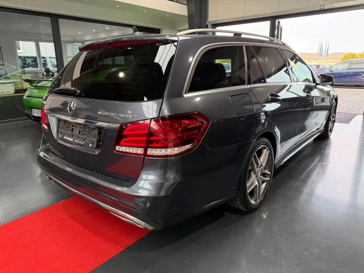 Mercedes-Benz E 300