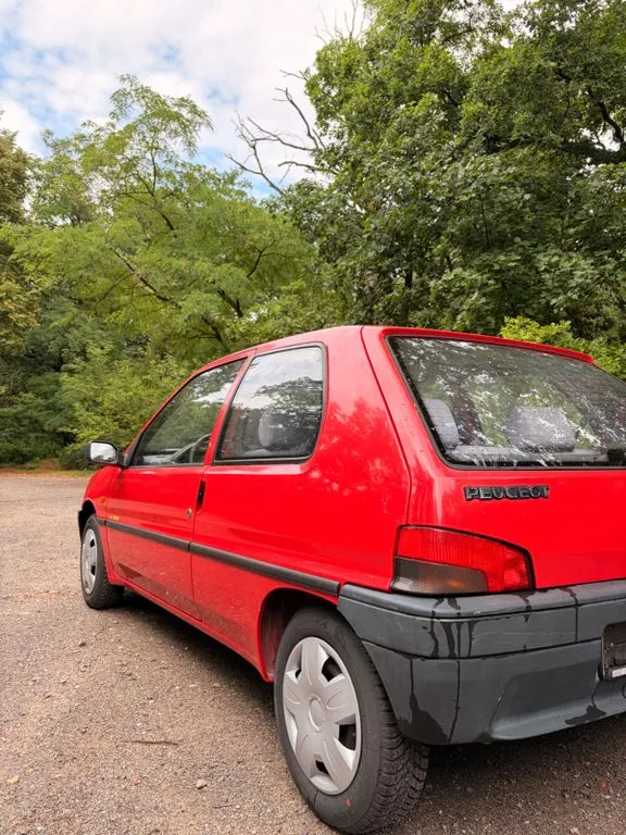 Peugeot 106