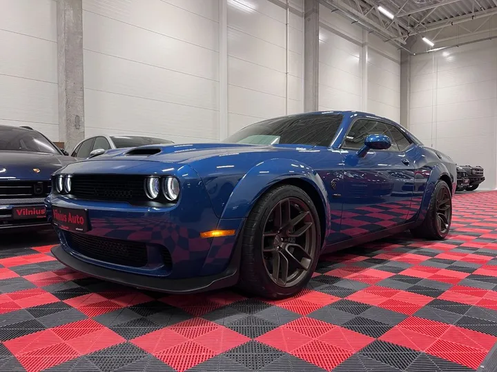 Dodge Challenger