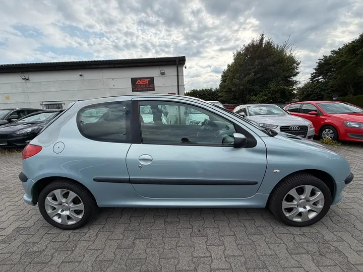 Peugeot 206