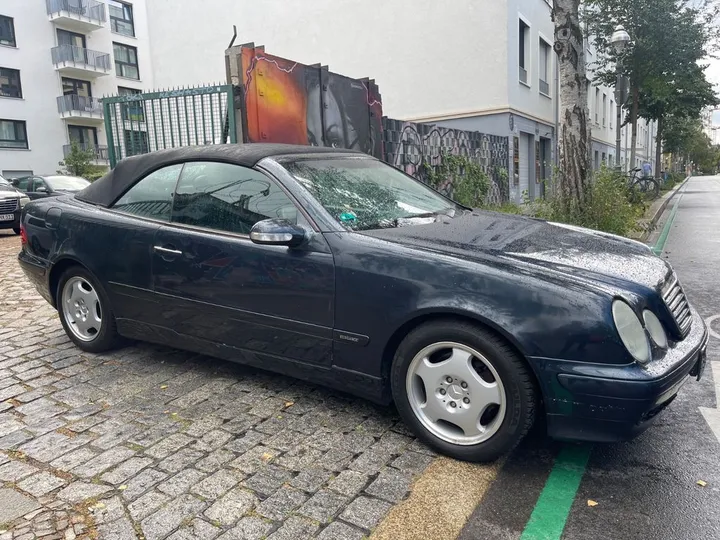 Mercedes-Benz CLK 320