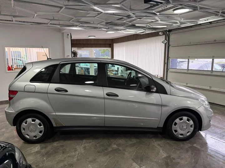 Mercedes-Benz B 170