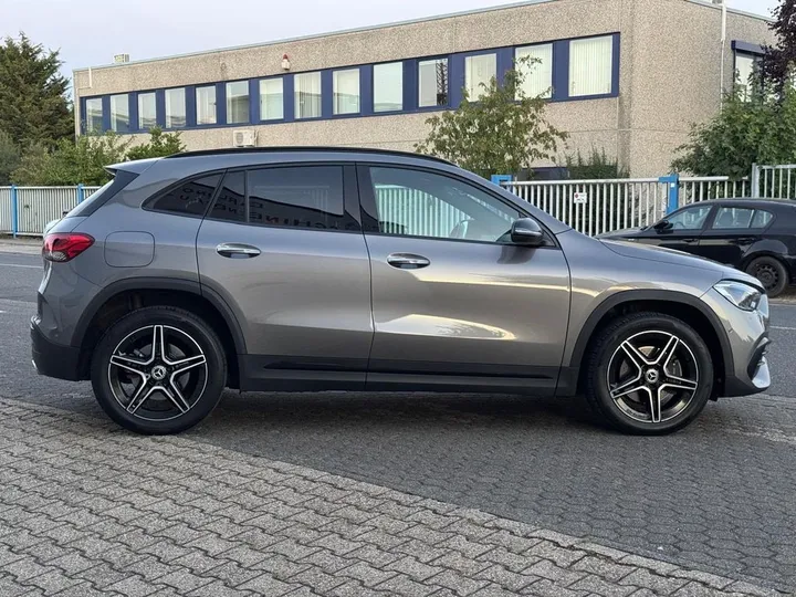 Mercedes-Benz GLA 250