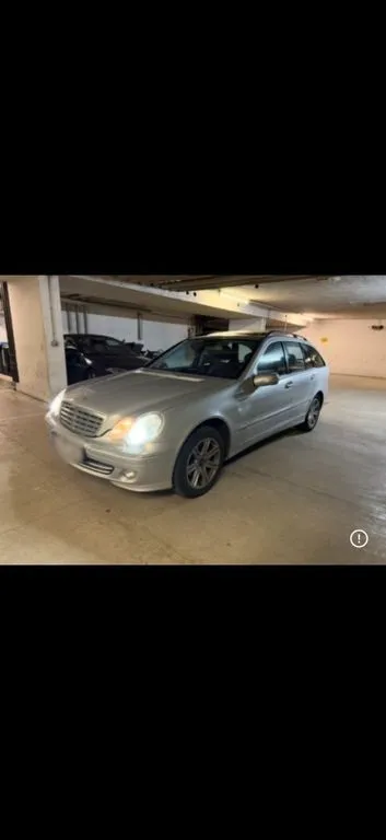 Mercedes-Benz C 220