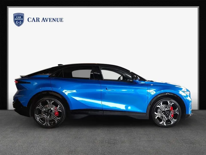 Alpine A390