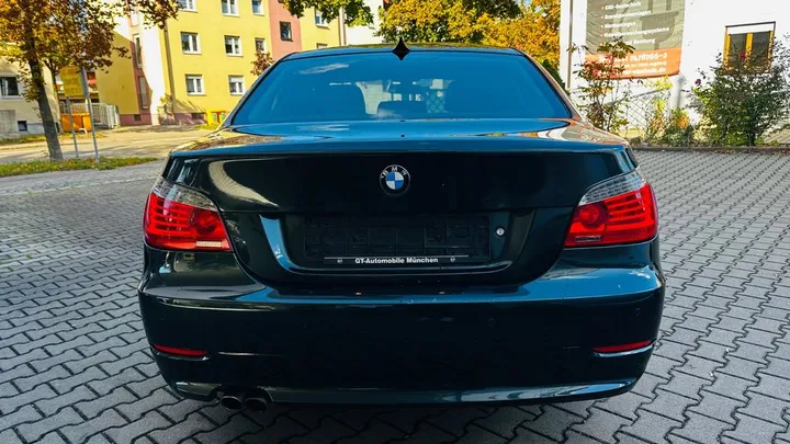 BMW 525