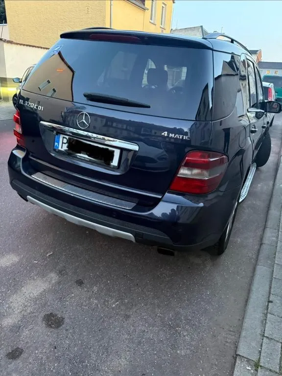 Mercedes-Benz ML 320