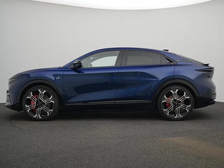 Alpine A390