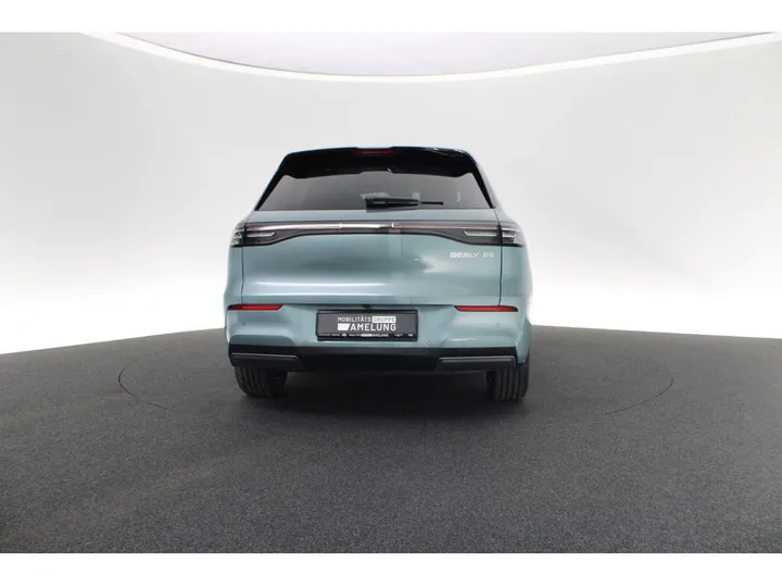 Geely E5