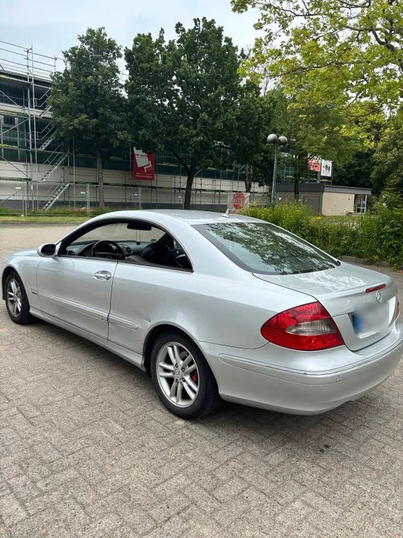 Mercedes-Benz CLK 220