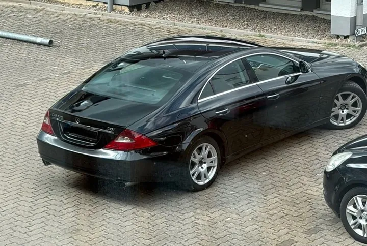 Mercedes-Benz 320