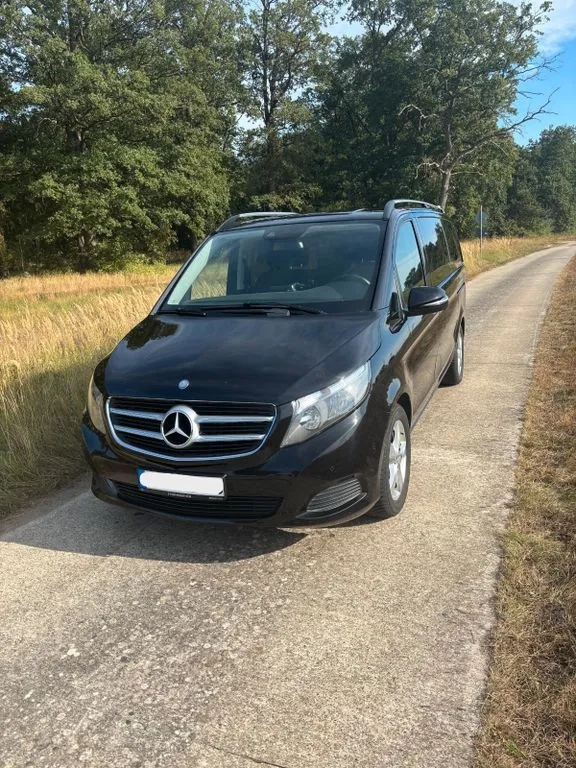 Mercedes-Benz V 220