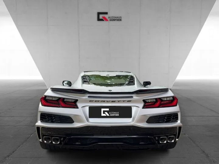 Corvette C8