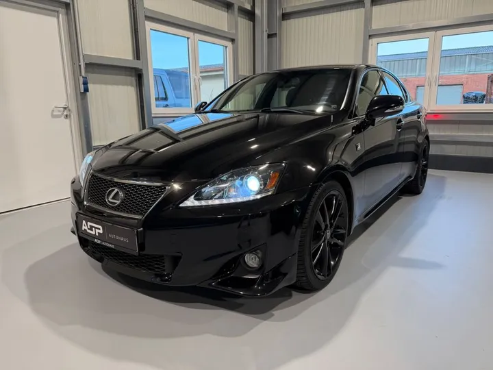Lexus IS 220