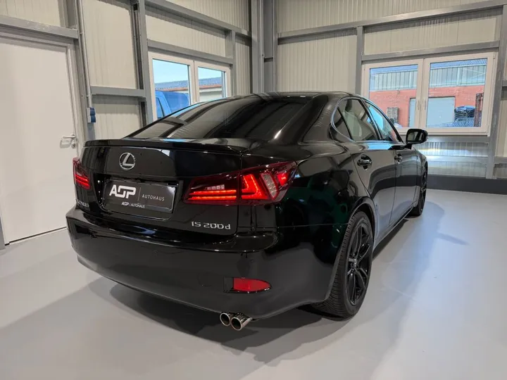 Lexus IS 220