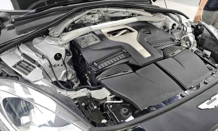 Astonmartin DBX