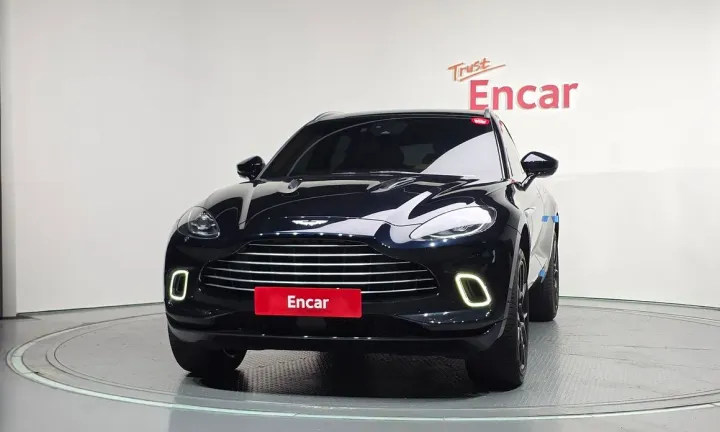 Astonmartin DBX