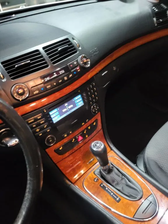 Mercedes-Benz E 280