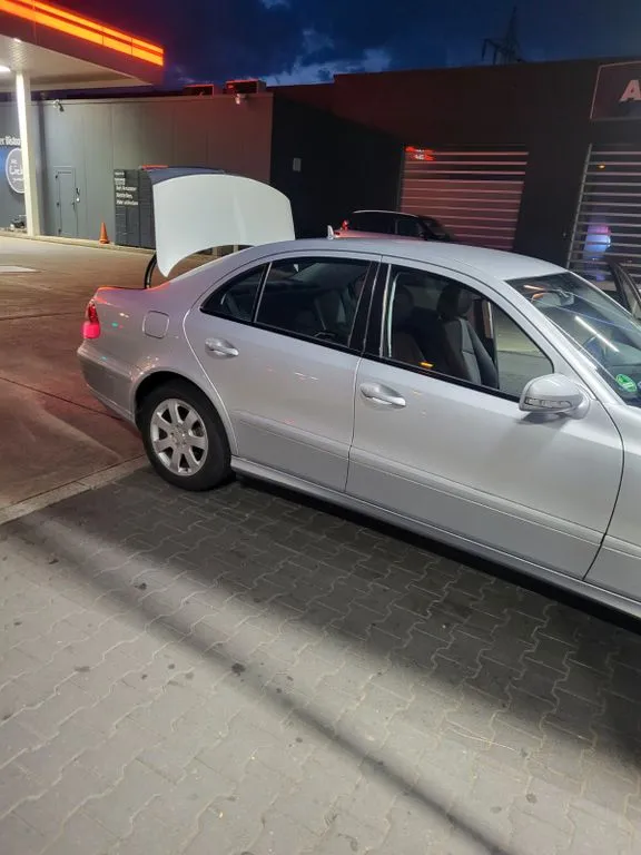 Mercedes-Benz E 280