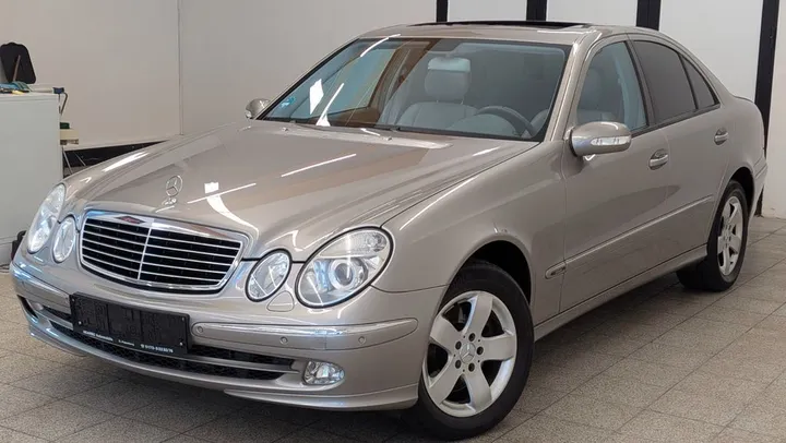 Mercedes-Benz E 320