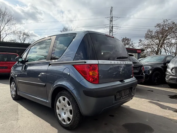 Peugeot 1007