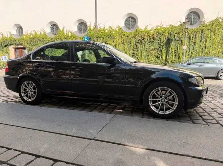 BMW 325