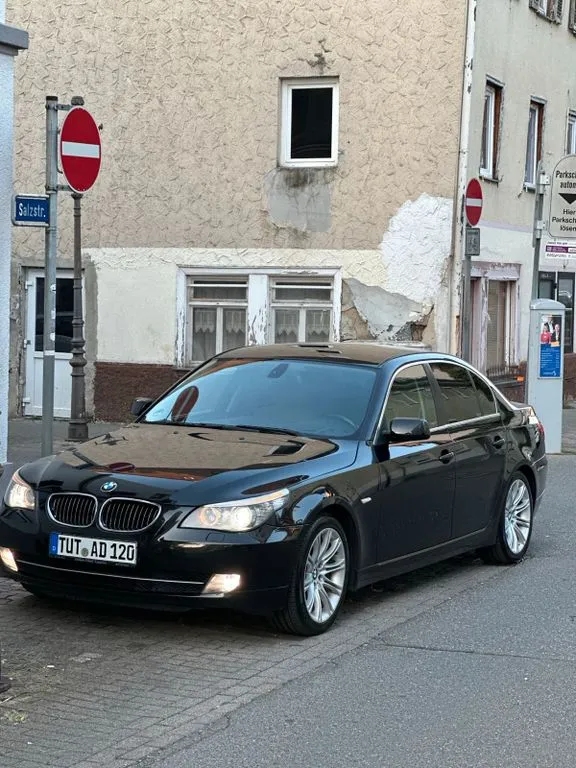 BMW 525